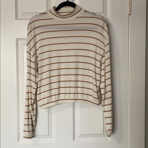 Cropped mock neck